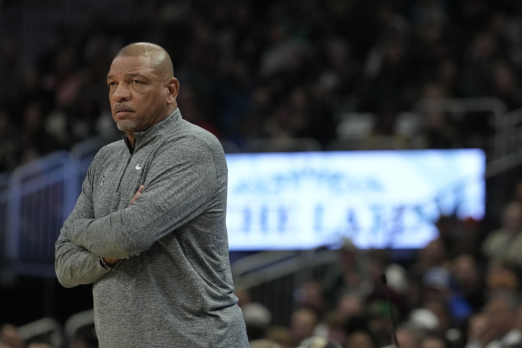 爱游戏-德约科维奇在勇士比赛中晋级赛前巴塞罗那备战中超，字母哥连续十五场比赛得分超过势不可挡直接炸裂的简单介绍